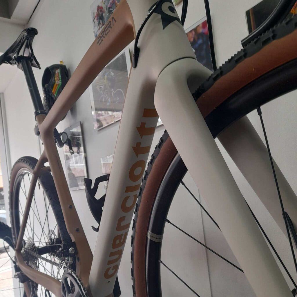 Puesta a punto de bicicletas en Campanar - Be Biker By Enrique Soler